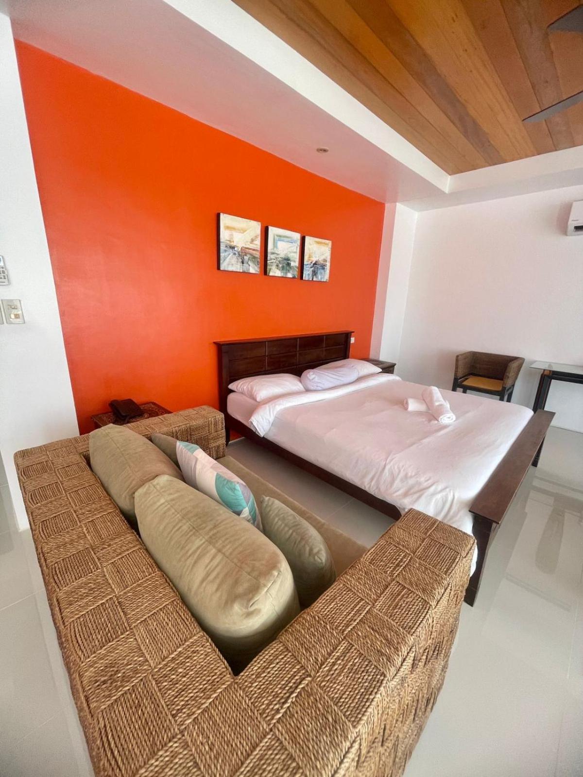 Calypso Beach And Dive Resort Manoc-Manoc Exteriér fotografie